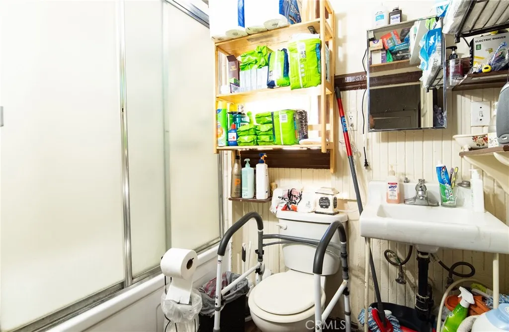 2006 W 12th Street, Los Angeles, California 90006 home-pic-16